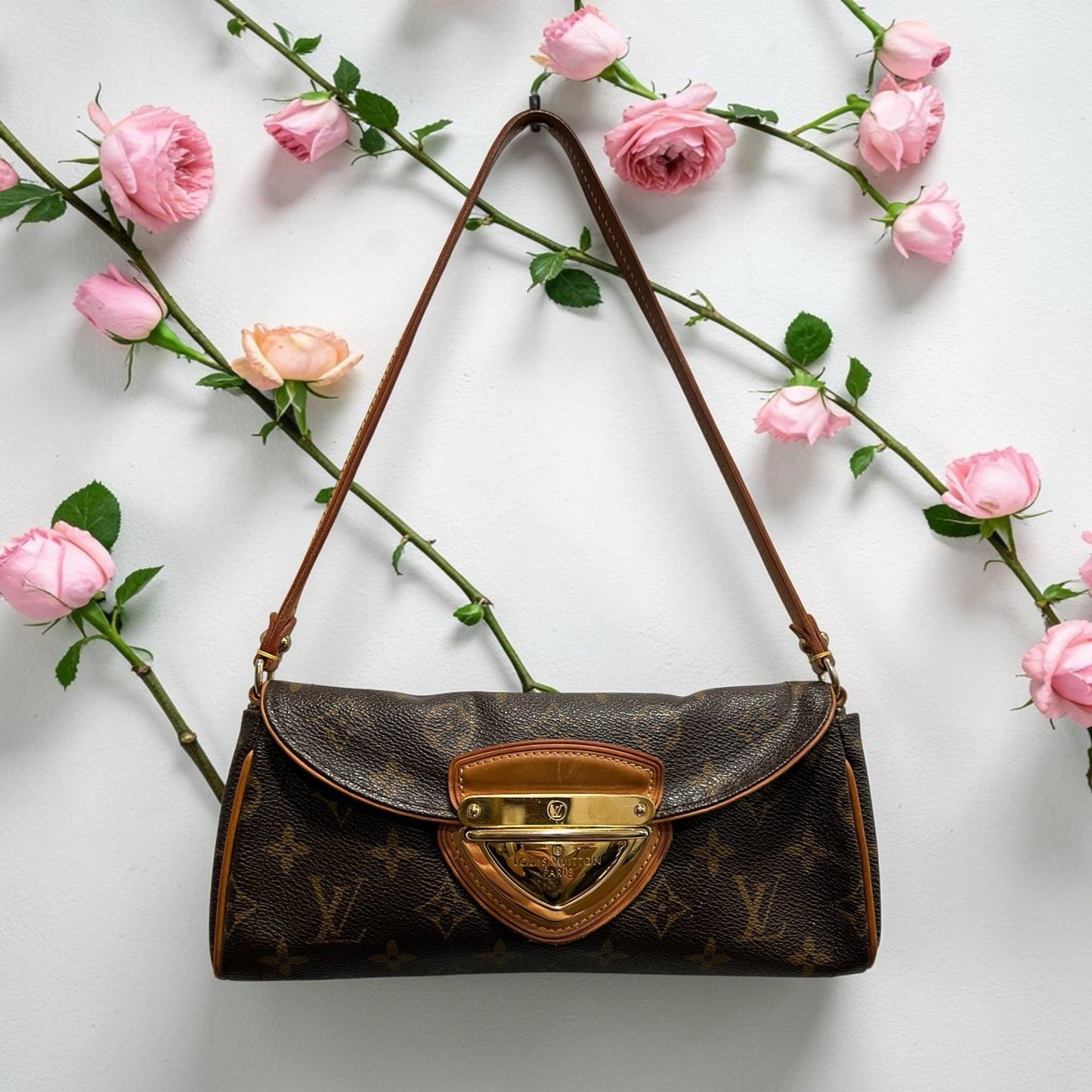 Louis Vuitton Monogram Beverly Pochette With Certificate of Authenticity