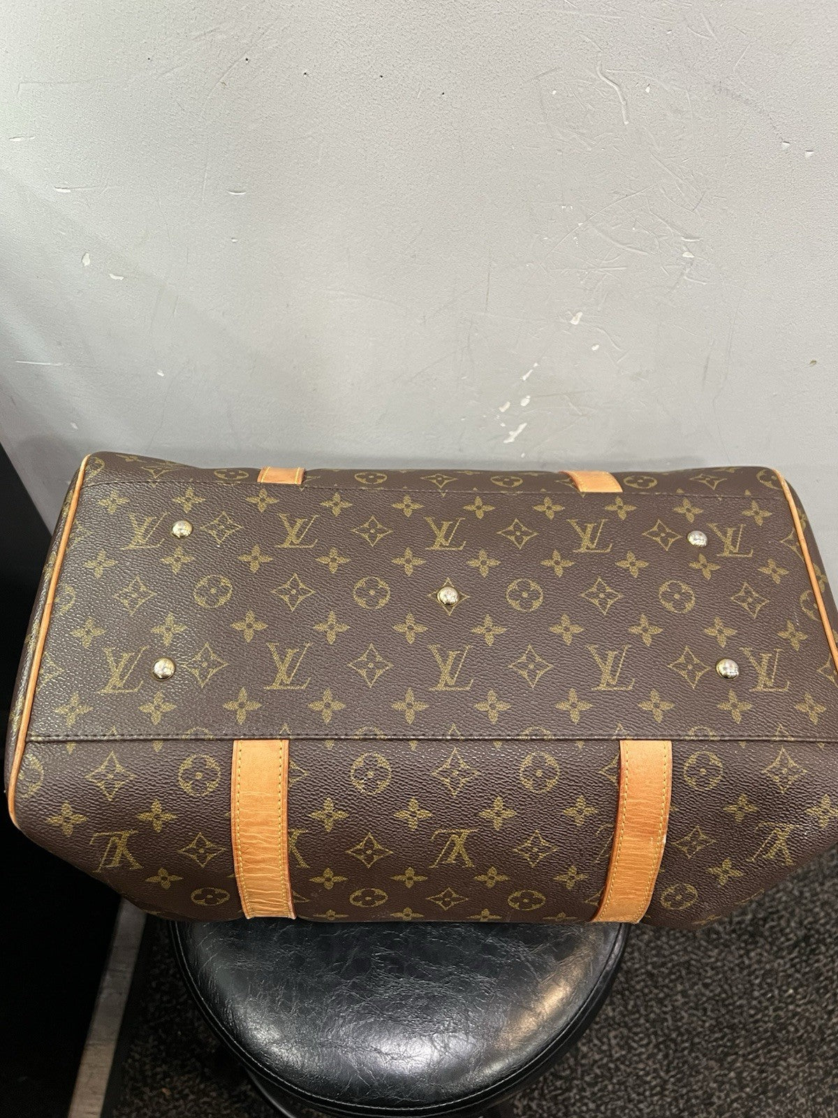 Louis Vuitton Monogram Canvas CarryAll Duffel Bag Vintage AUTHNETIC W/Lock & Key
