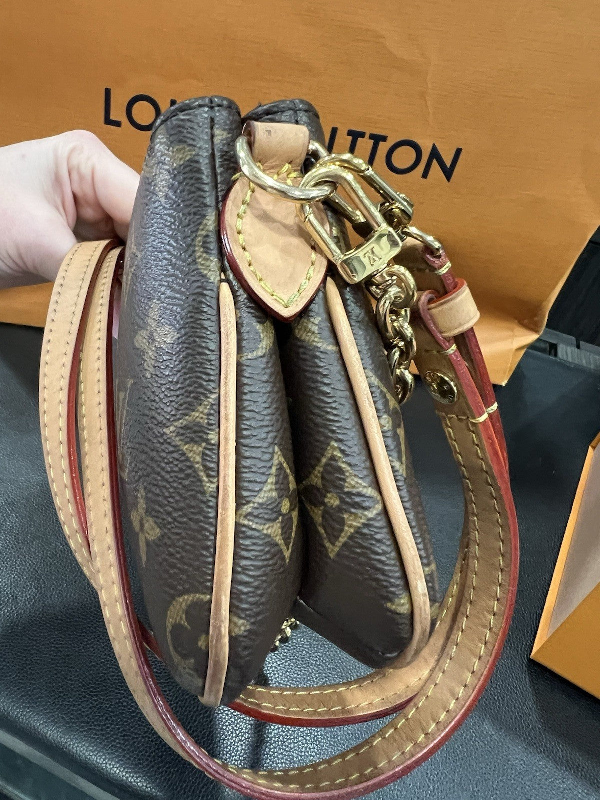 Louis Vuitton Monogram Liv Pochette Crossbody Box Duster & Bag Retail $1950