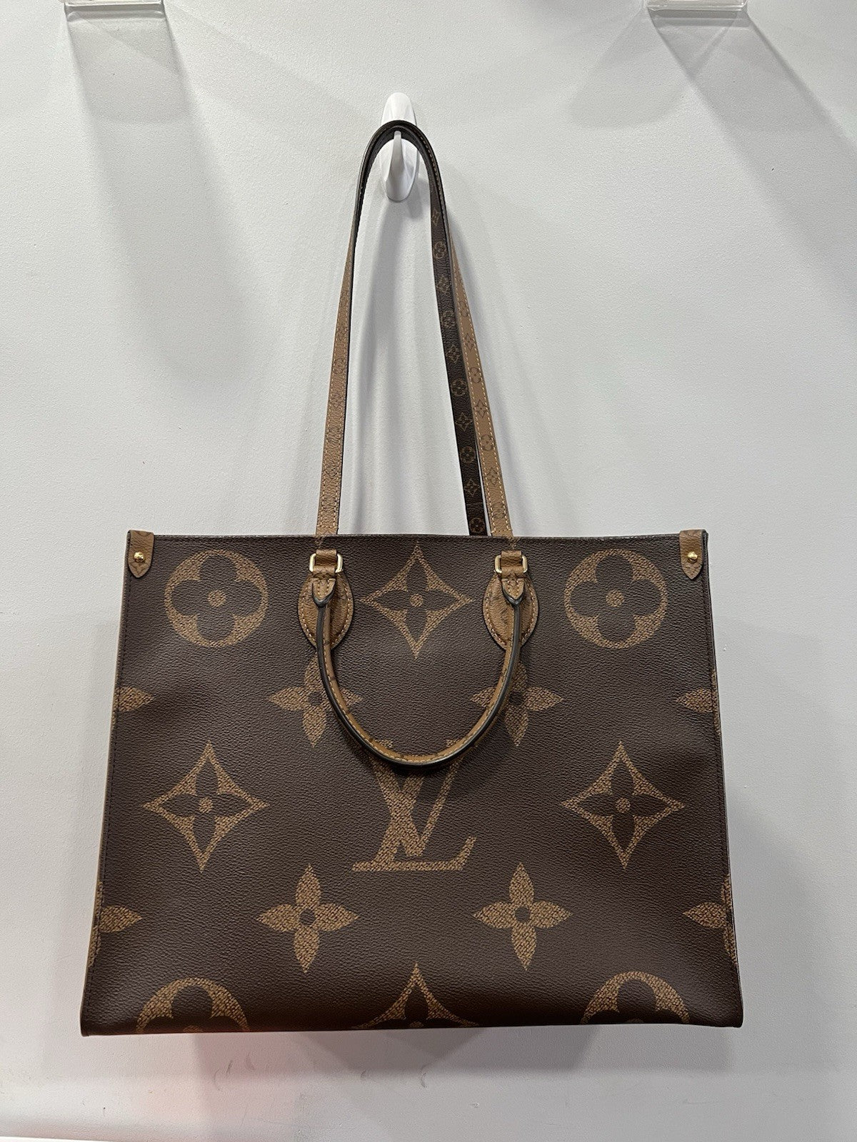 Louis Vuitton MM Onthego Reverse Monogram Tote Retail $3300