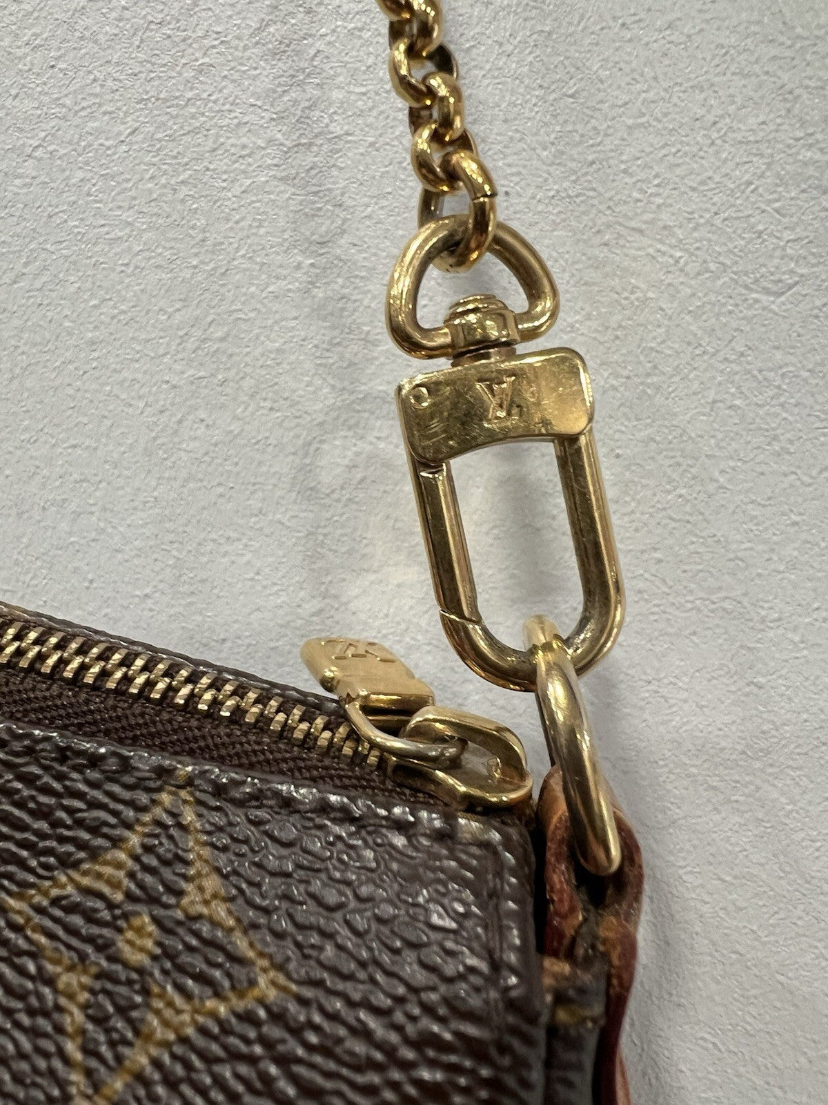 Louis Vuitton Monogram Eva Clutch Bag W/Certificate (Current Retail $1850)