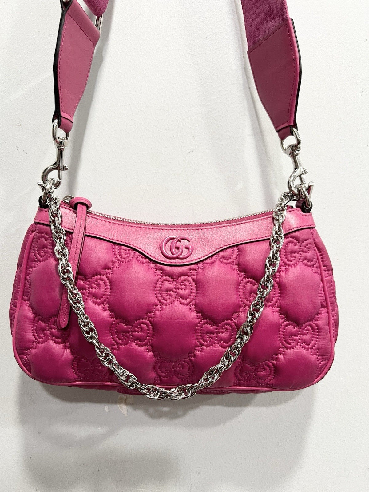 Gucci GG Matelasse Nylon Shoulder Bag With Authenticity Retail $1940