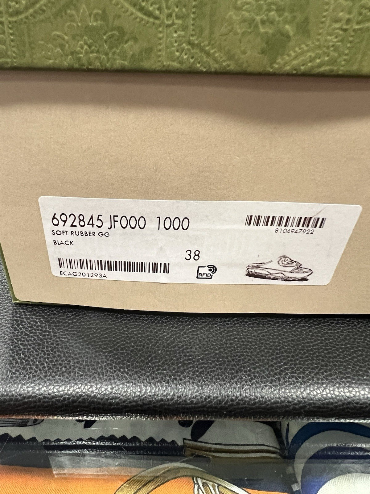 Gucci GG Rubber Slides Box & Dusters Size 38/US8 (Fits like 7)