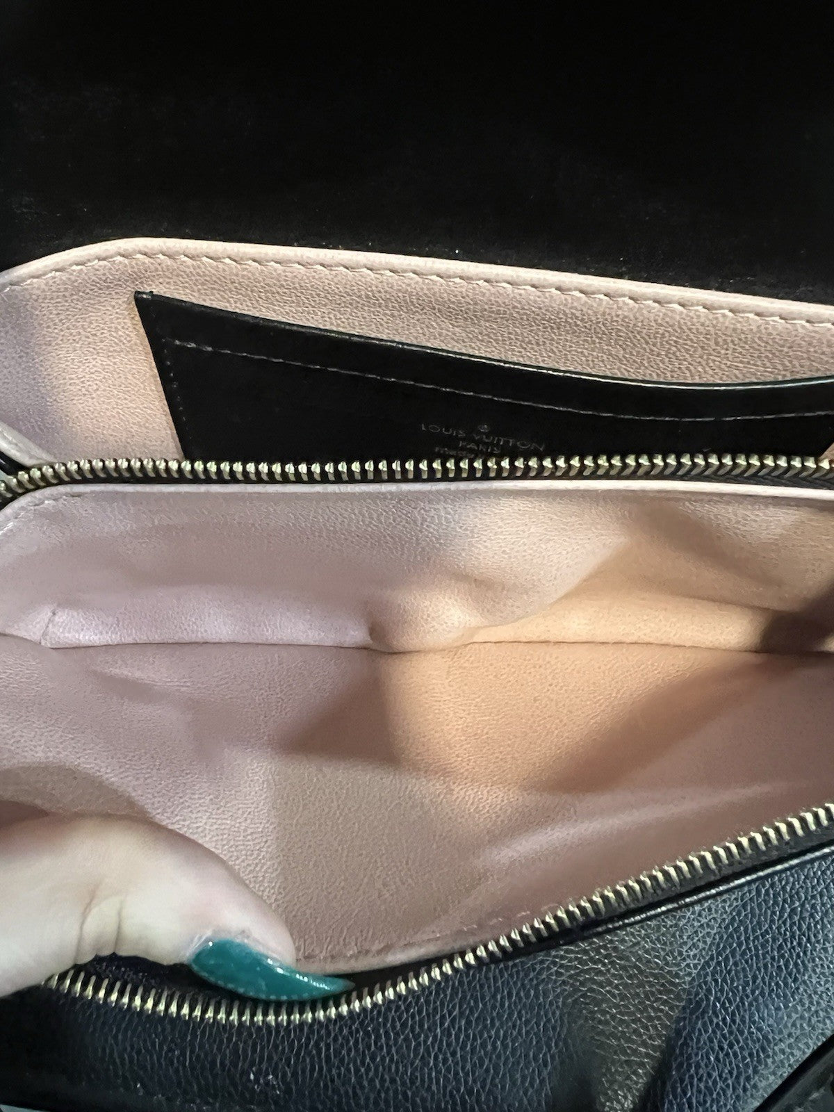 Louis Vuitton Pochette Coussin Noir Box Duster & Authenticity Retail $3150