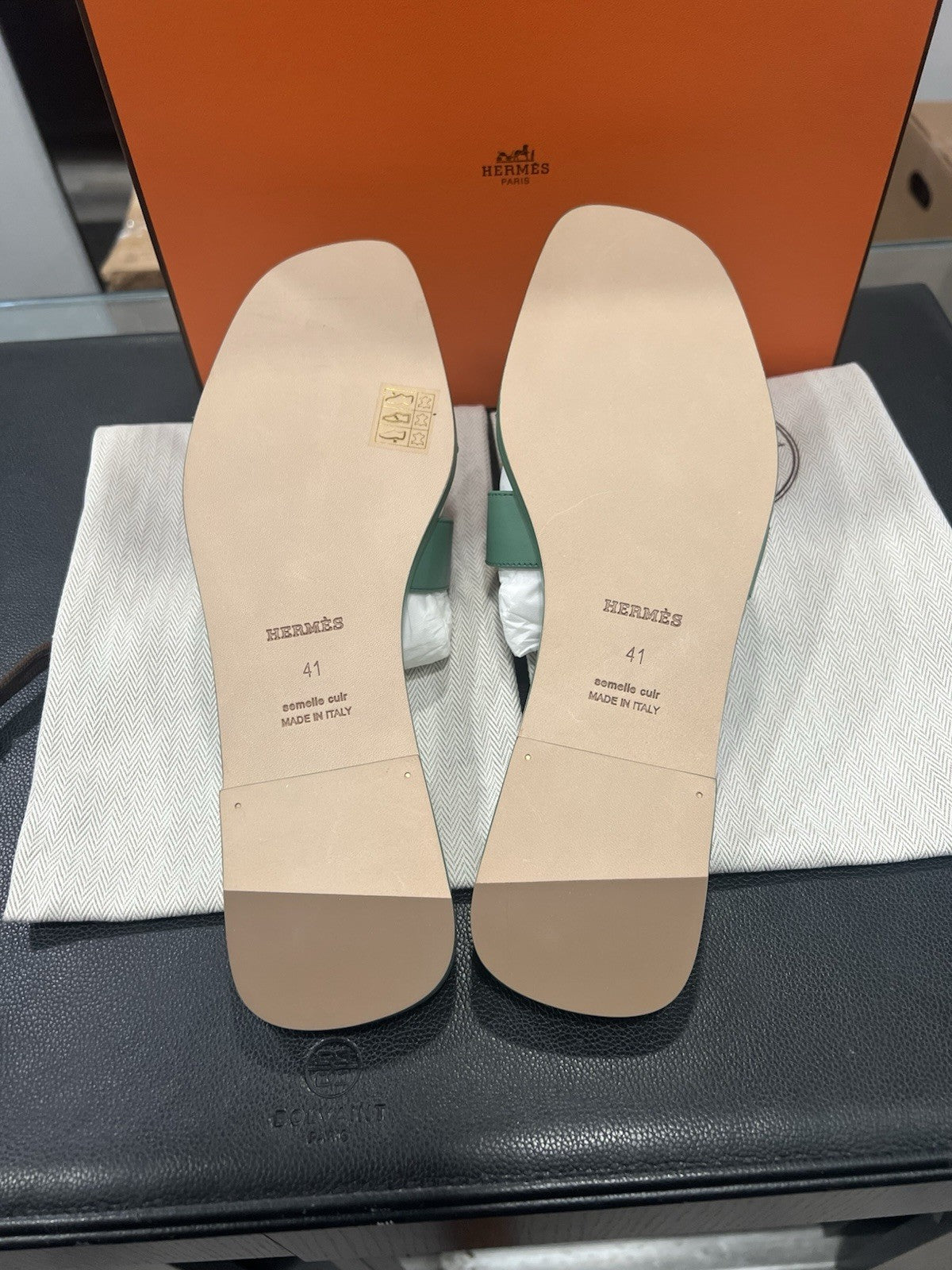 Hermes Green Vert Jungle Oran Sandals Size 41 NIB