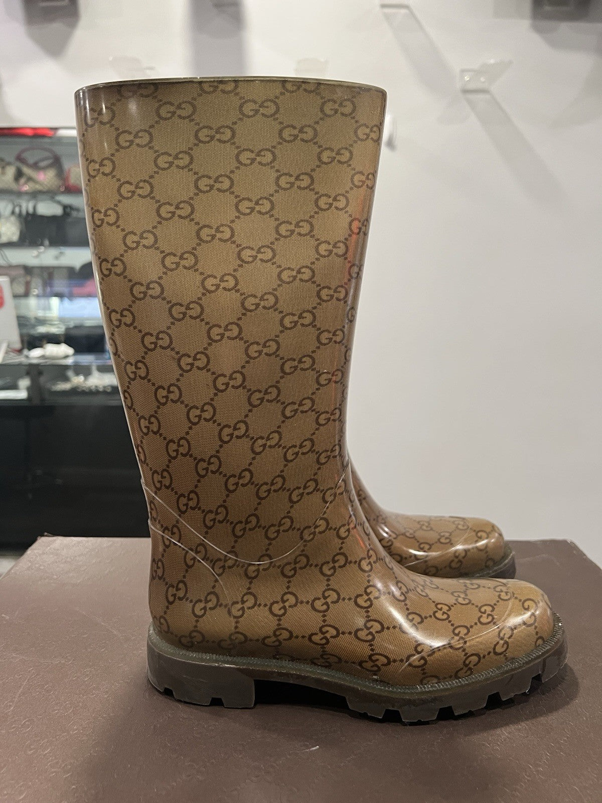 Gucci Signature Monogram Rubber Rainboots Size 6 Box & Duster