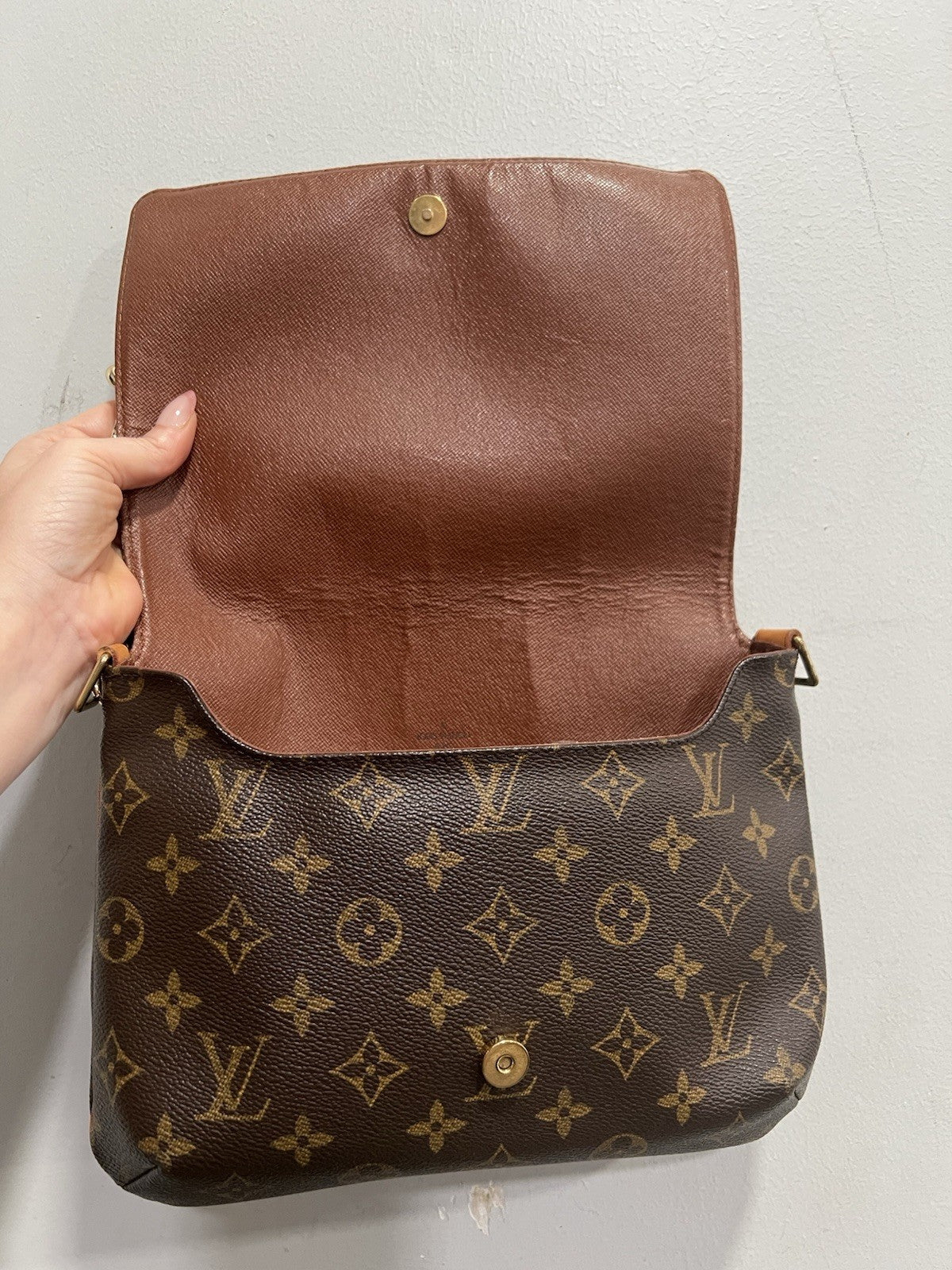 Louis Vuitton Musette Clutch Bag With Authentic LV Chain Strap Customized