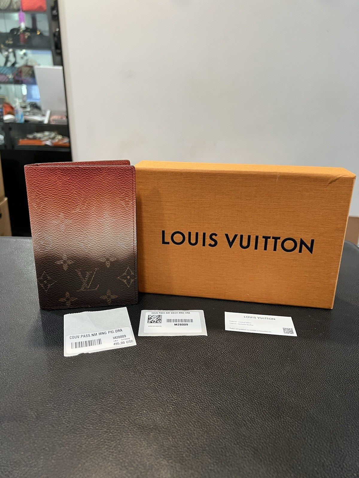 Louis Vuitton Passport Cover Monogram Orange NEW IN BOX Retail $510
