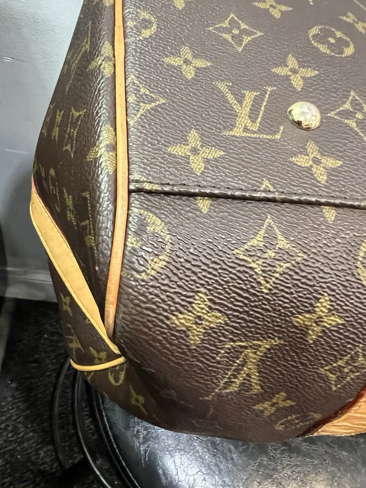 Louis Vuitton Monogram Canvas CarryAll Duffel Bag Vintage AUTHNETIC W/Lock & Key