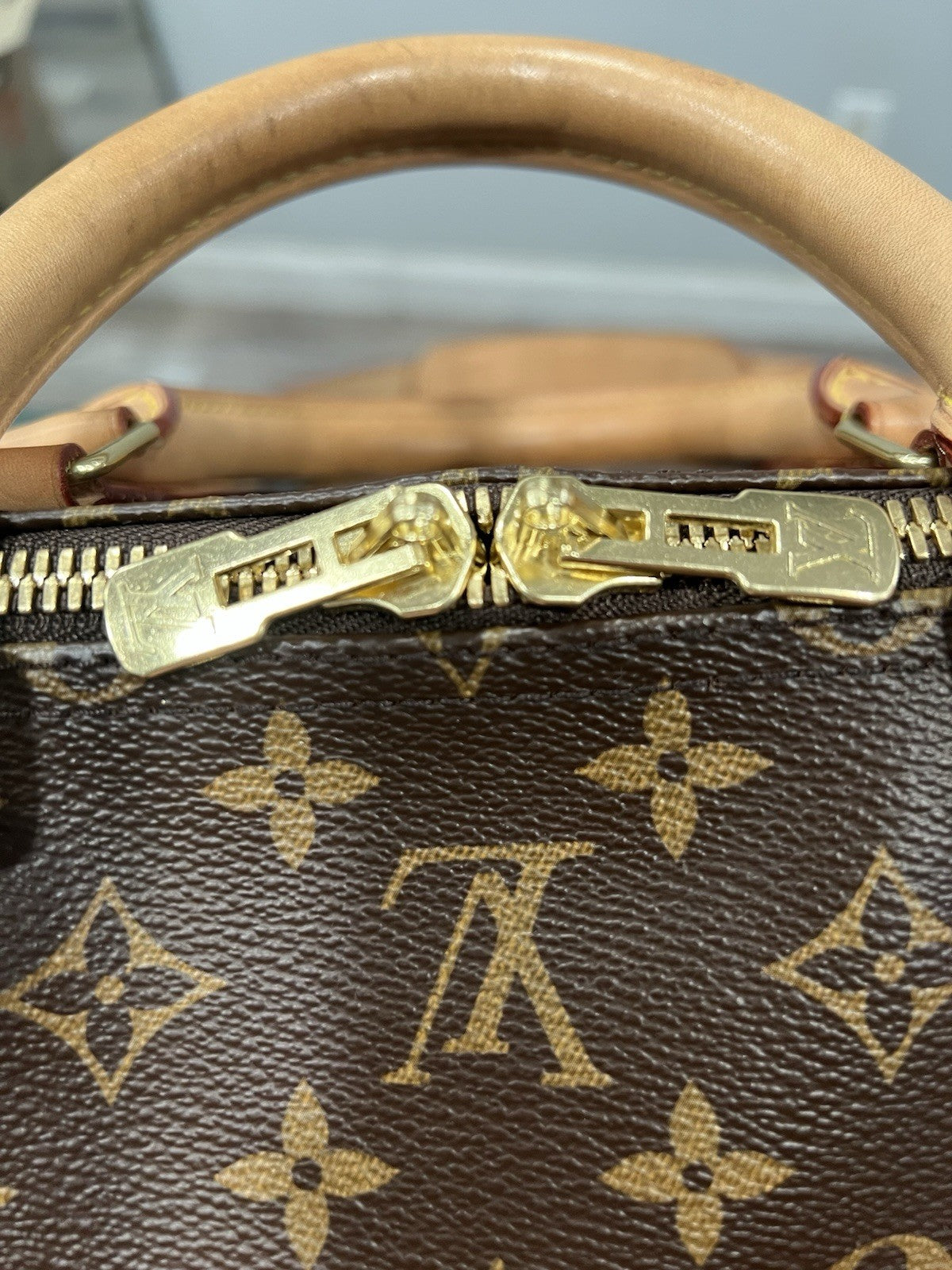 Louis Vuitton 2024 Monogram Keepall 55 With Duster Lock & Key