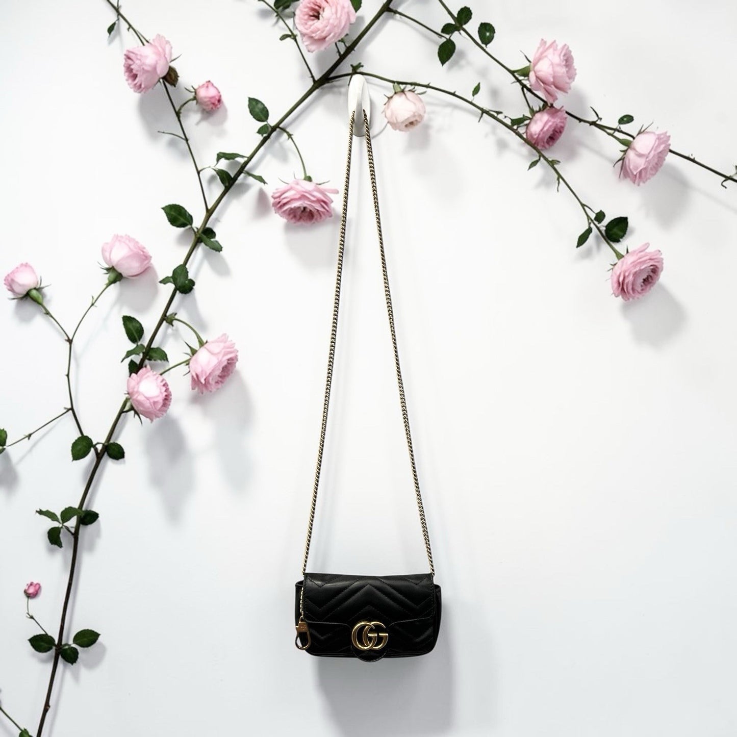 Gucci Marmont Mini Black/Gold Crossbody With Authenticity Retail $1550