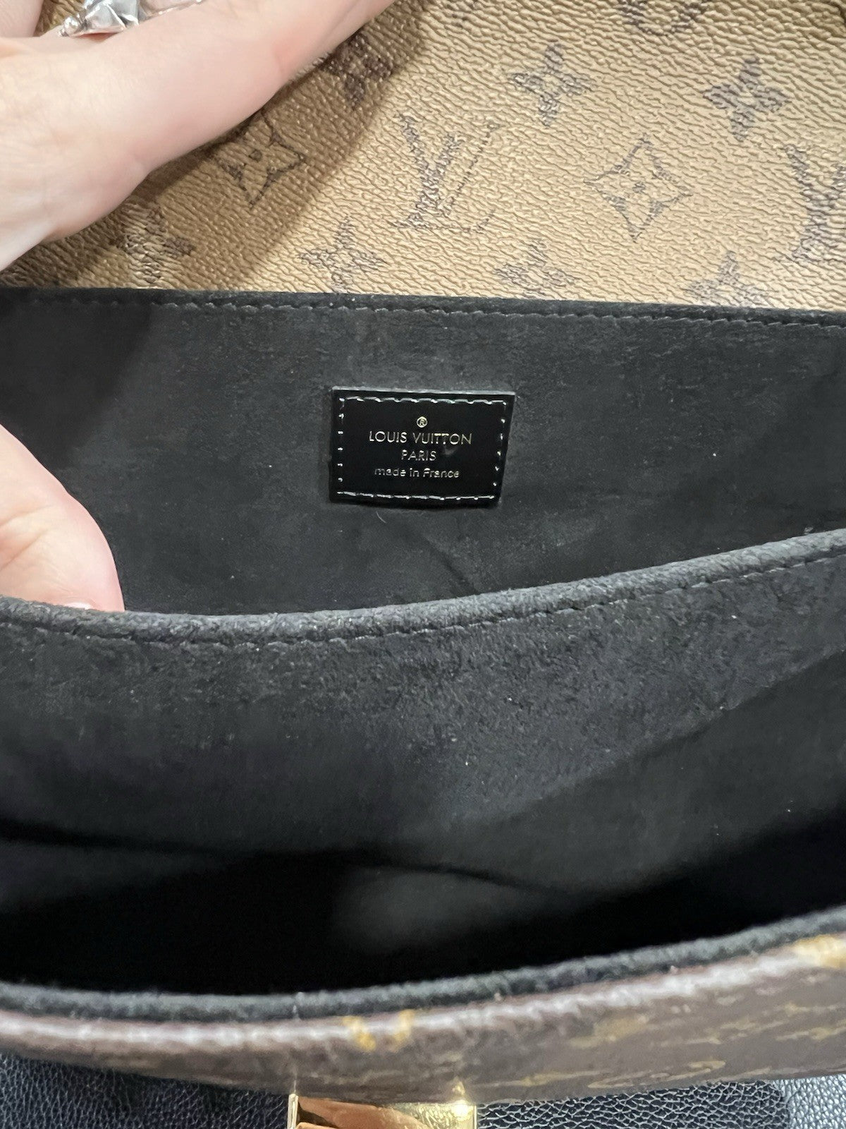 Louis Vuitton Pochette Métis Monogram Reverse
