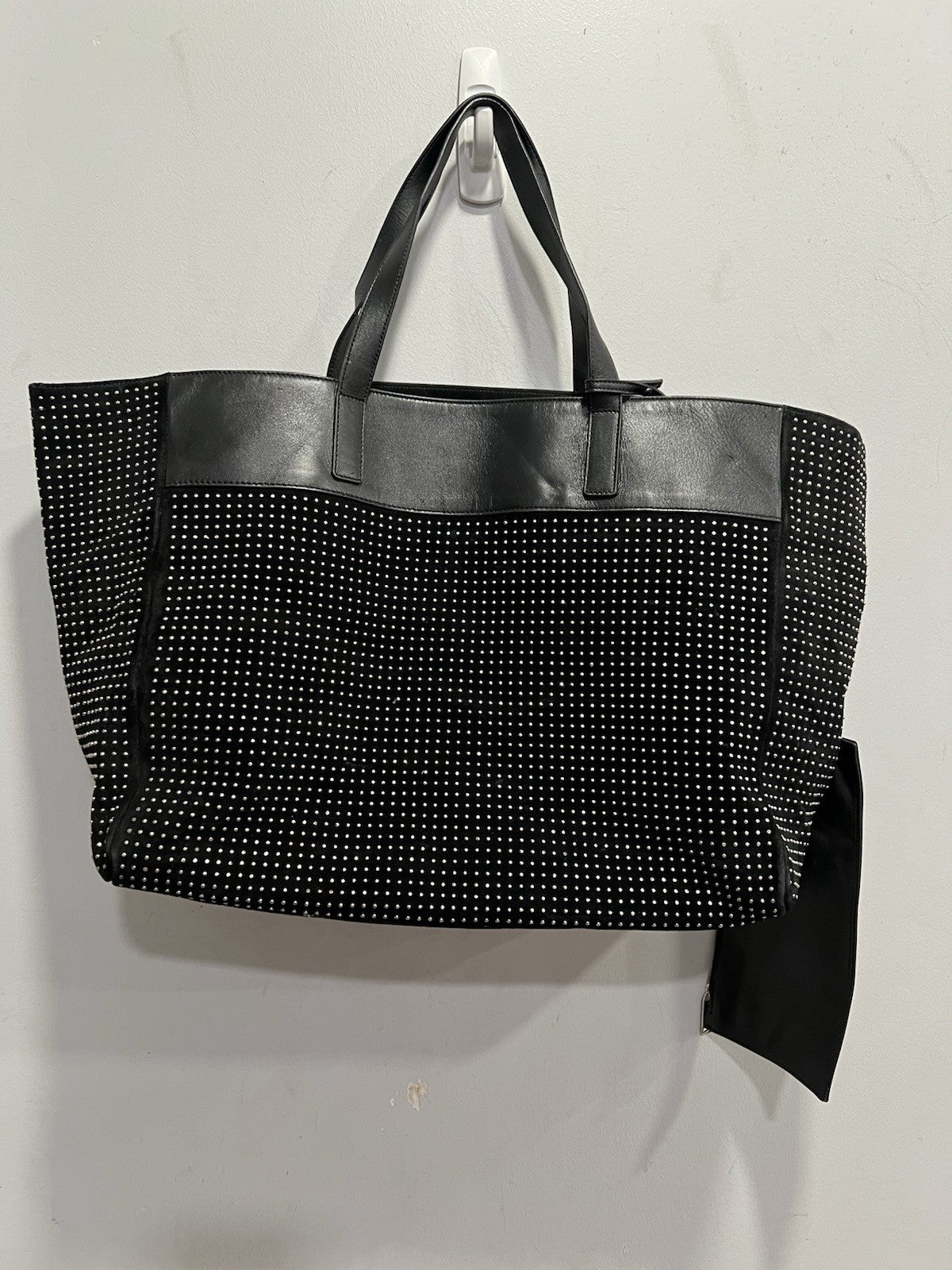 YSL Saint Laurent East West Reversible Black Tote Bag With Pouch