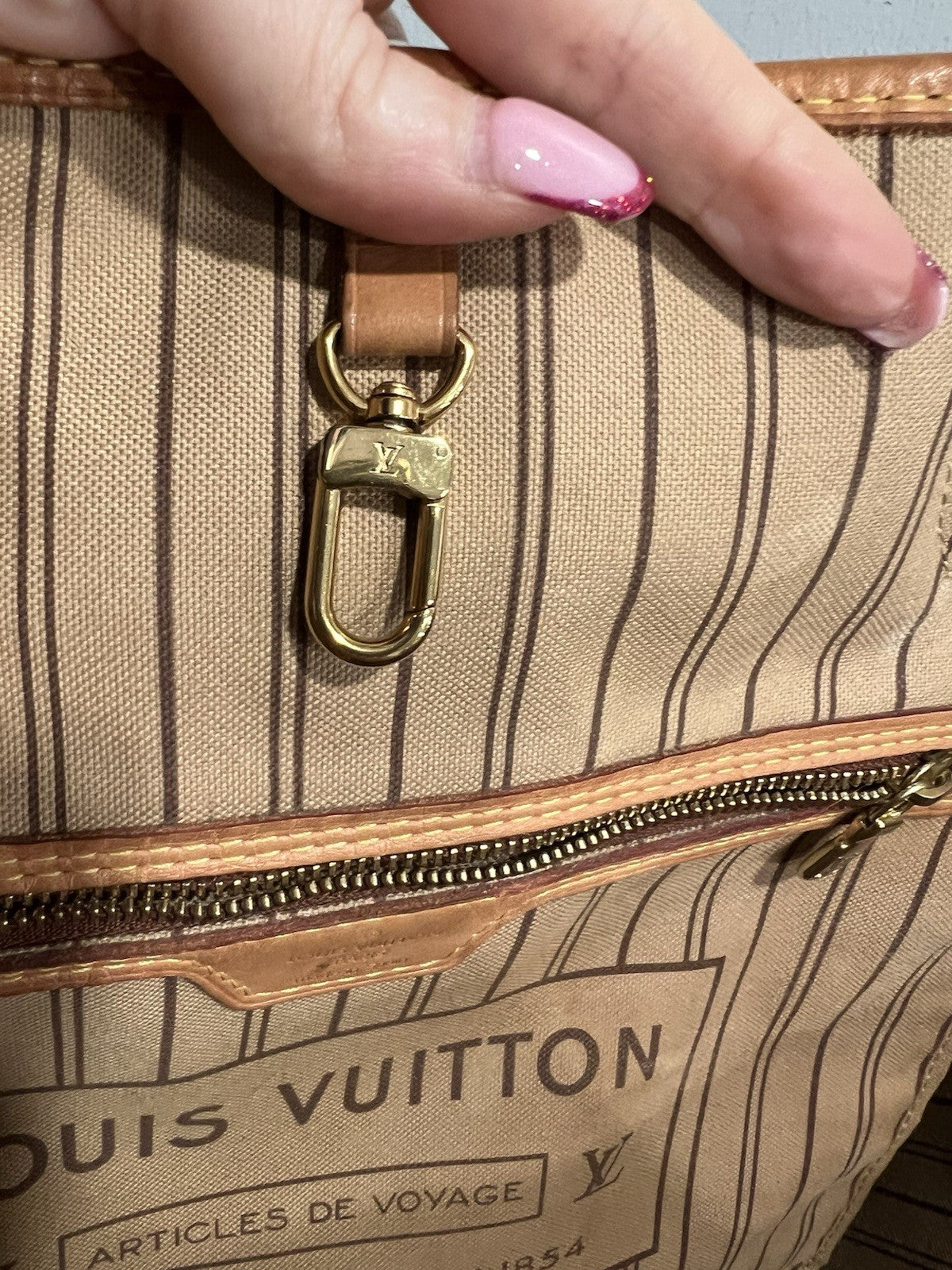 Louis Vuitton Monogram MM Neverfull With Certificate of Authenticity MSRP $2170