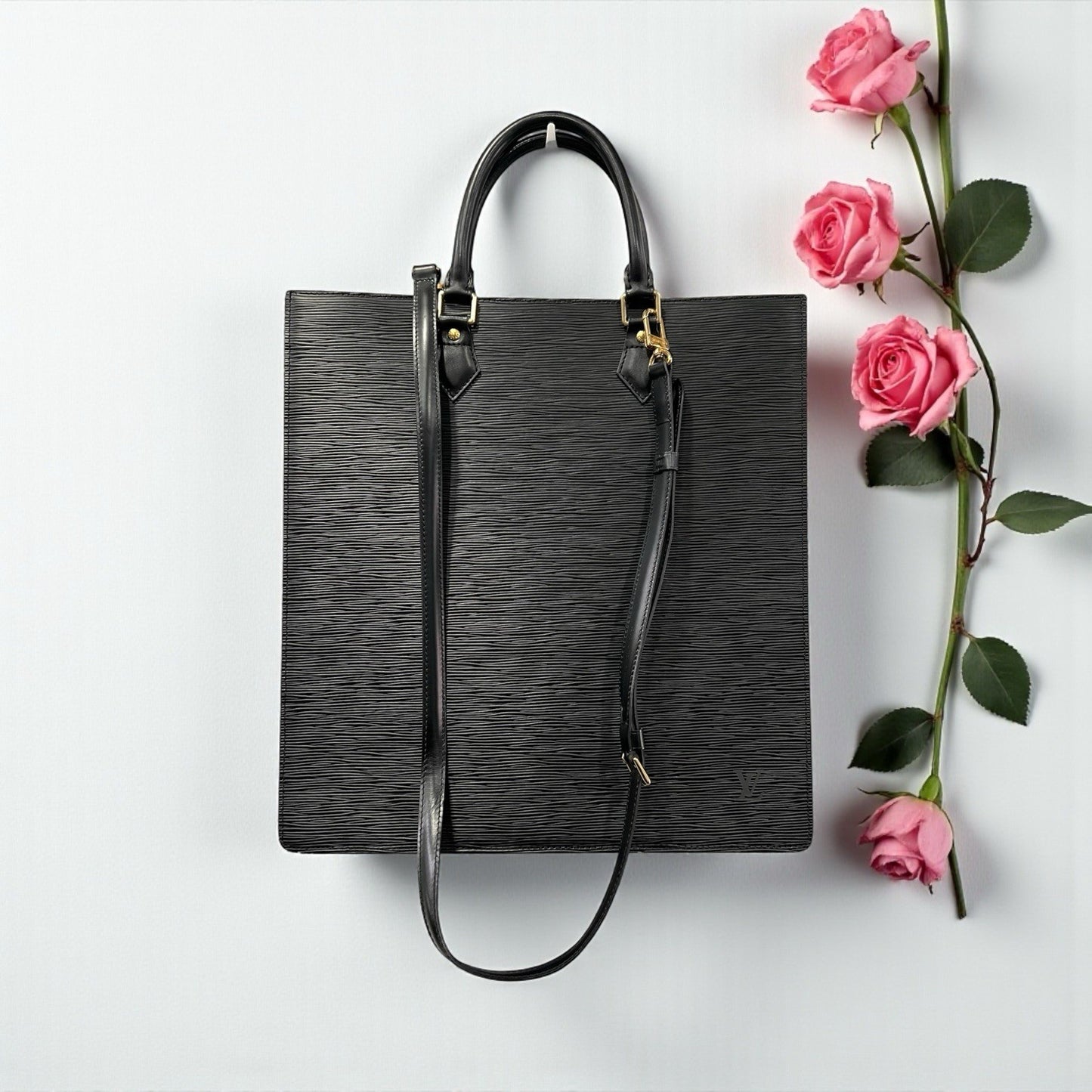 Louis Vuitton Black Epileather GM Sac Plat With Crossbody & Authenticity