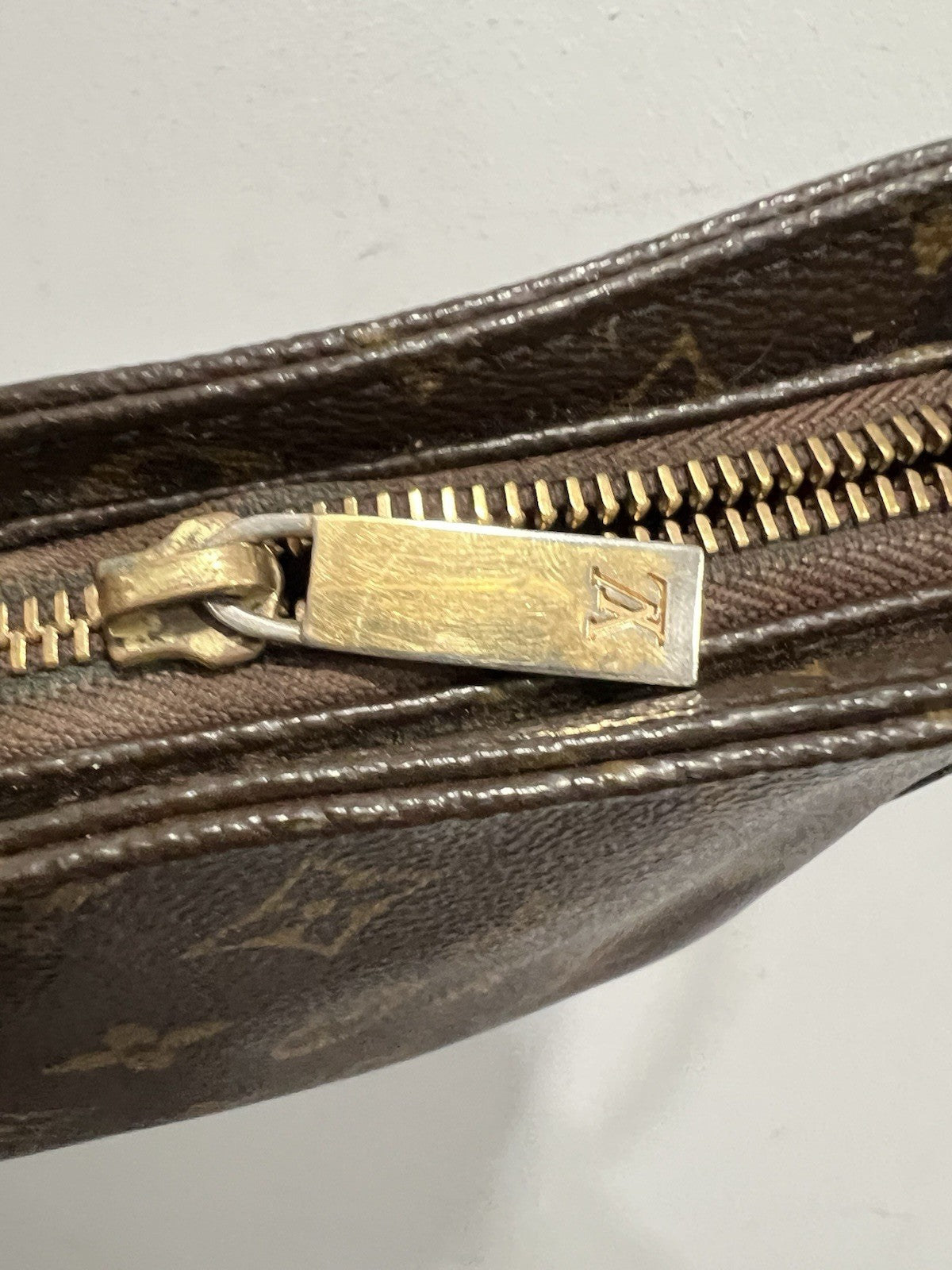 Louis Vuitton Looping MM Monogran Canvas Shoulder Bag With Authentication