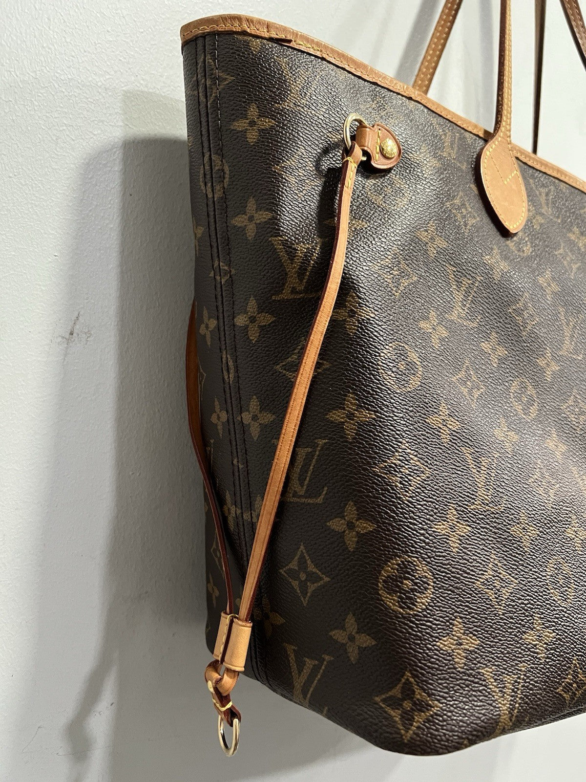 Louis Vuitton Monogram Neverfull MM W/Certificate Of Authenticity Retail $2240