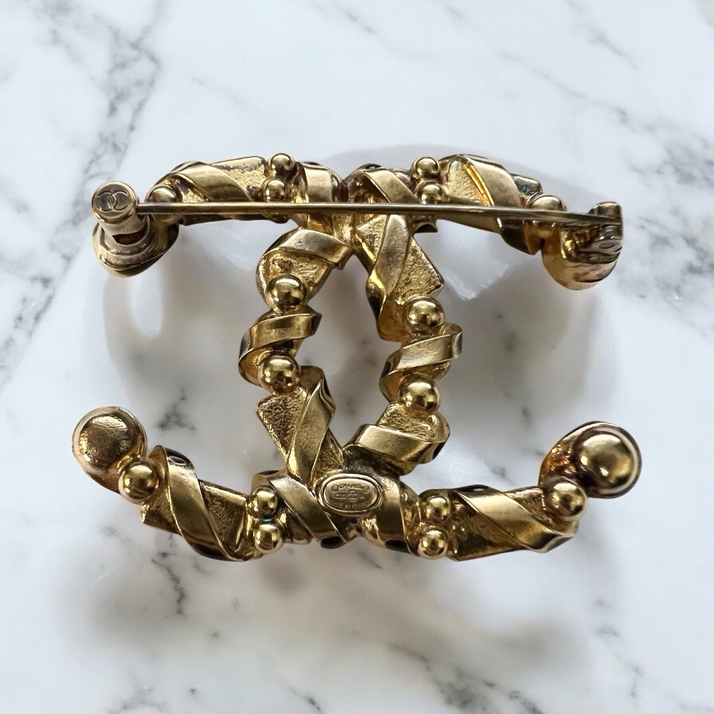 Chanel Crystal Baguette Pearl Resin CC Brooch Gold Black Pearly White AUTHENTIC