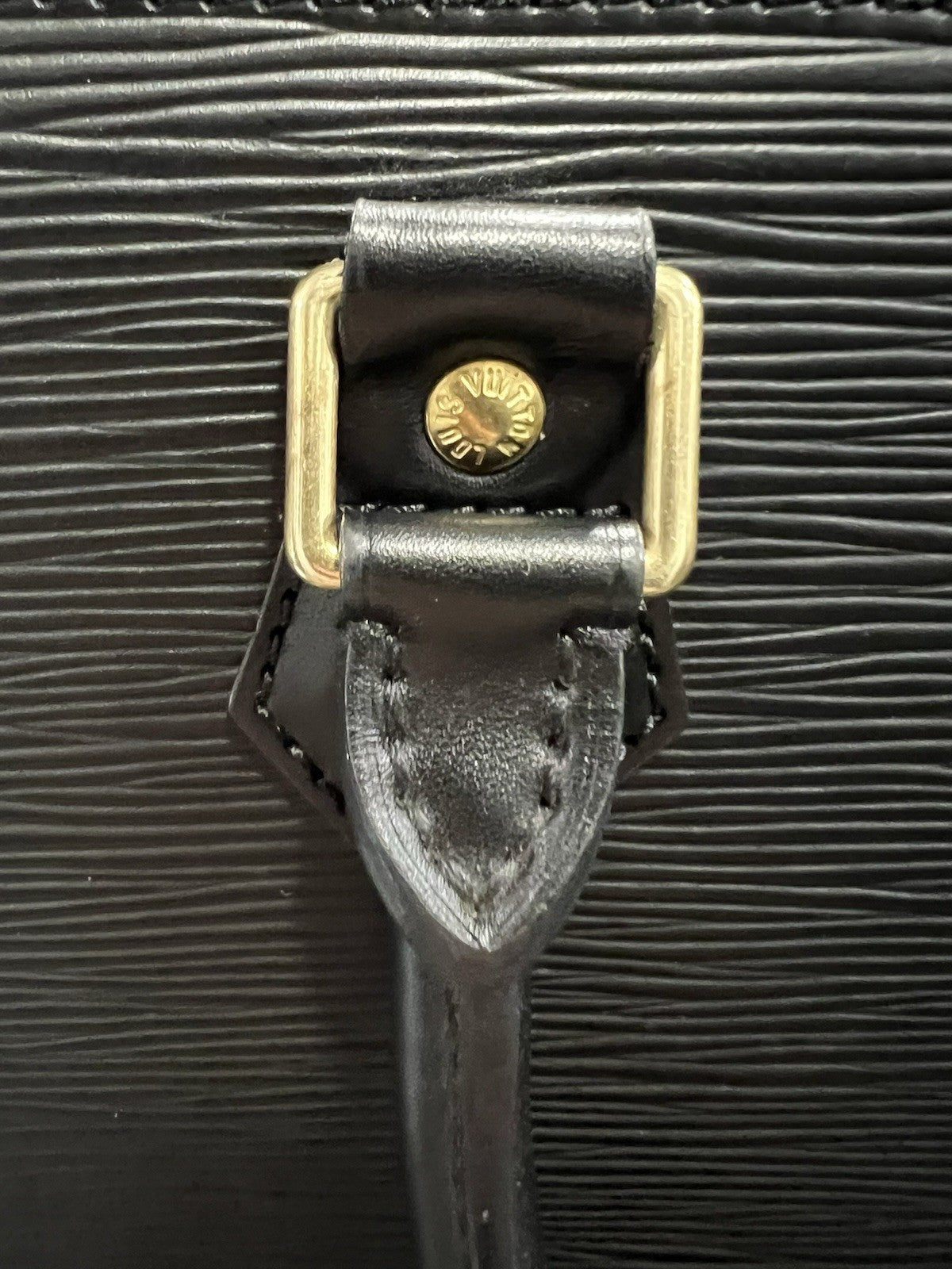 Louis Vuitton Black Epileather GM Sac Plat With Crossbody & Authenticity