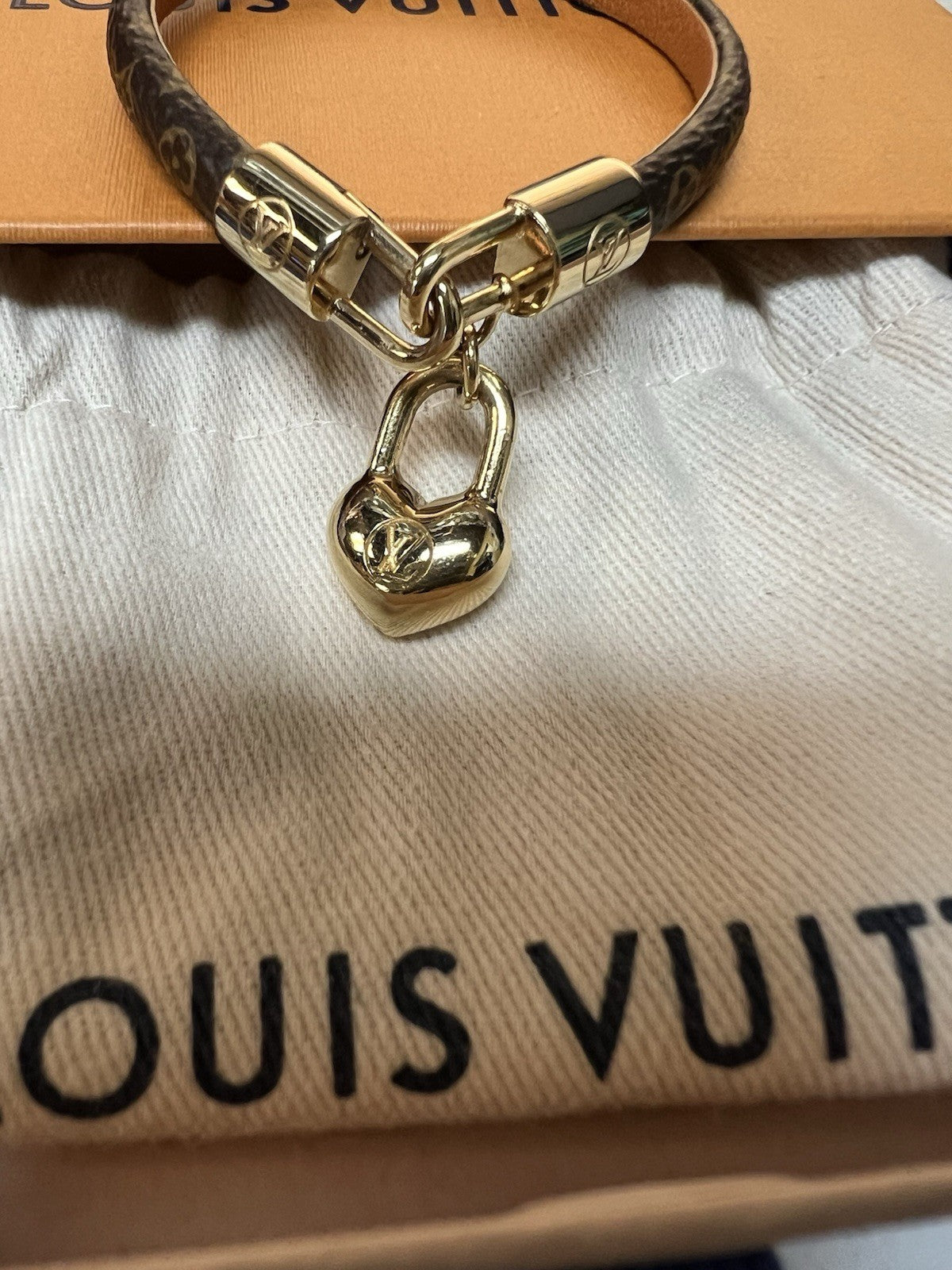 Louis Vuitton Crazy In Lock Charm Bracelet NIB Retail $440 Size 19 M 7.5”