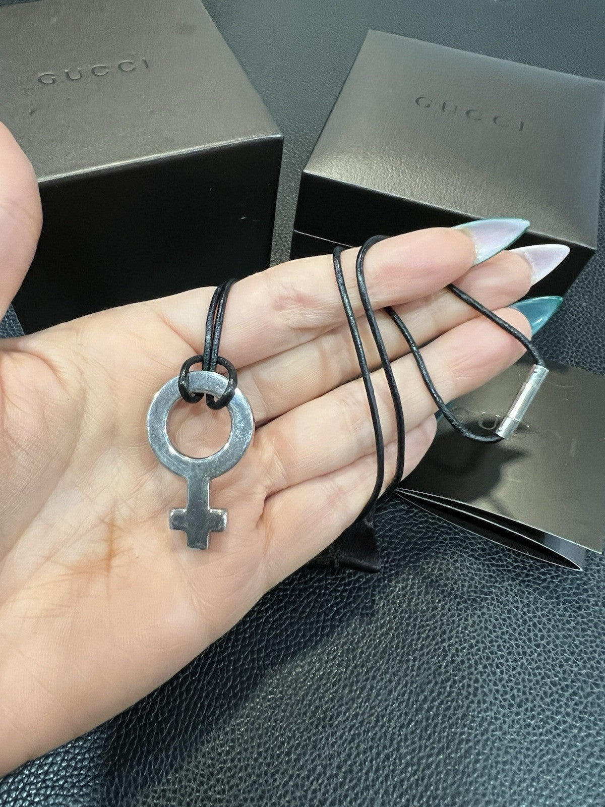 Vintage Gucci Italy 925 Sterling Silver Female Symbol Necklace With Box & Duster