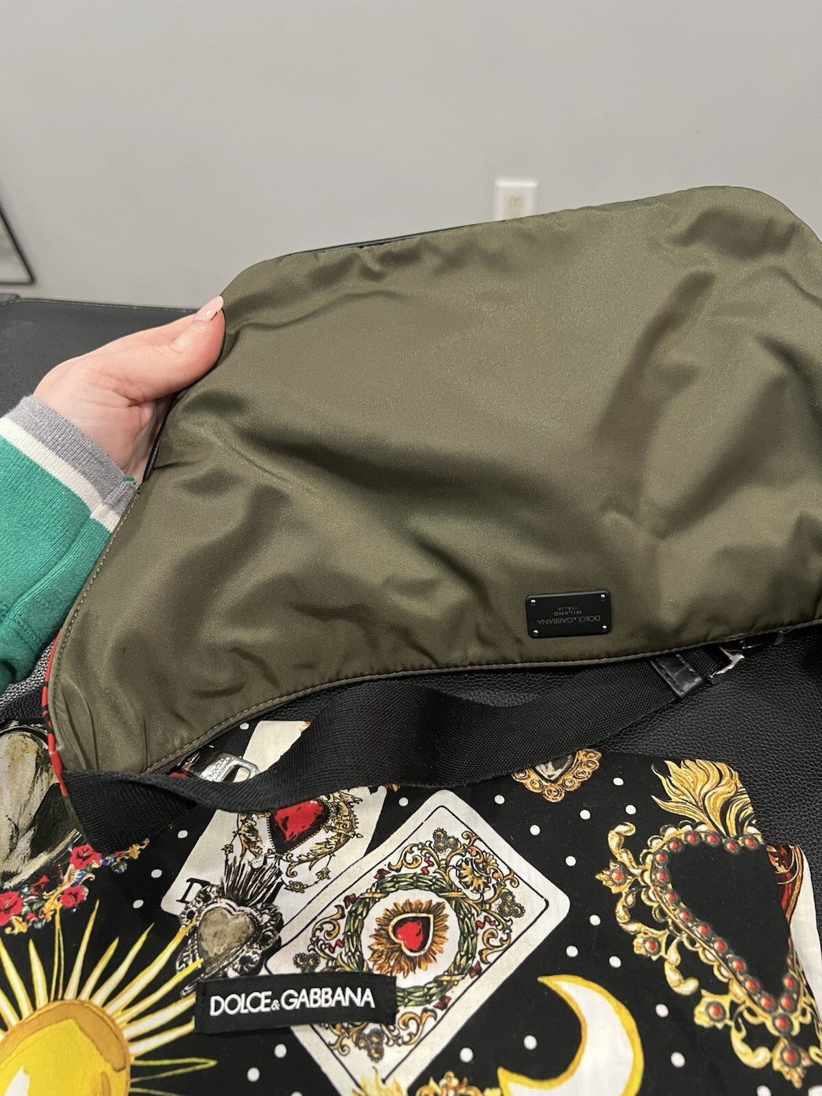 Dolce & Gabbana Tape Logo Army Green Nylon Belt Bag Duster & Authenticity