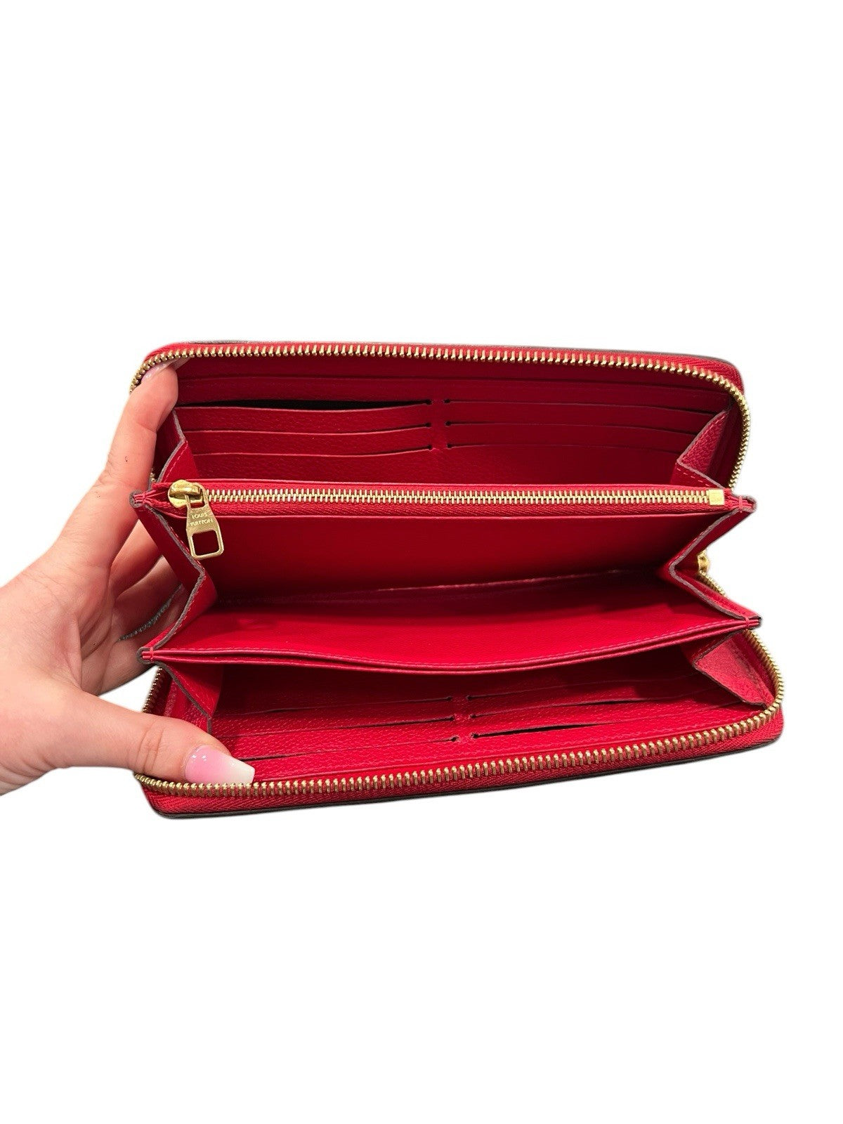 Louis Vuitton Cherry Empreiente Zippy Wallet W/Authenticity Retail $1210