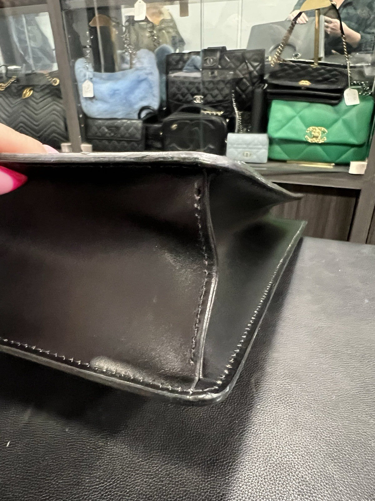 Louis Vuitton Black Epileather GM Sac Plat With Crossbody & Authenticity