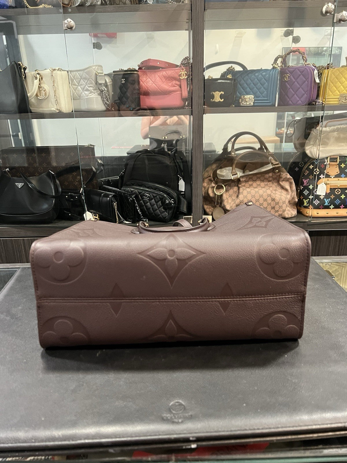 Louis Vuitton Leather Dark Chocolate MM Onthego Tote Bag Retail $3650