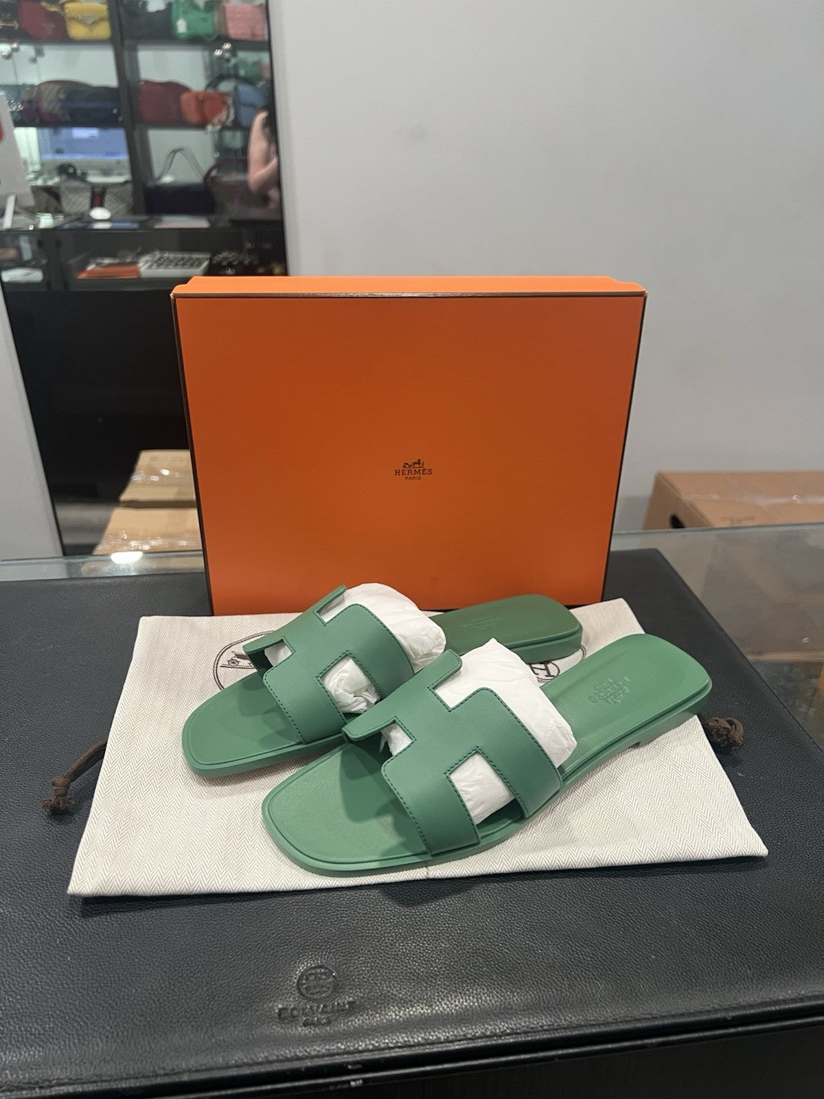 Hermes Green Vert Jungle Oran Sandals Size 41 NIB