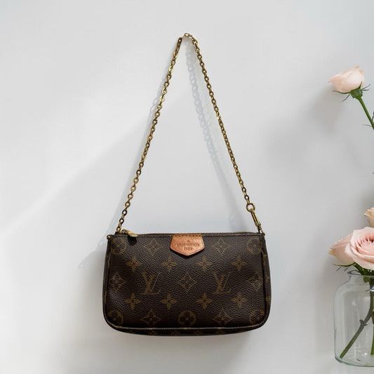 Louis Vuitton Monogram Cavas Pochette Bag W/Authenticity