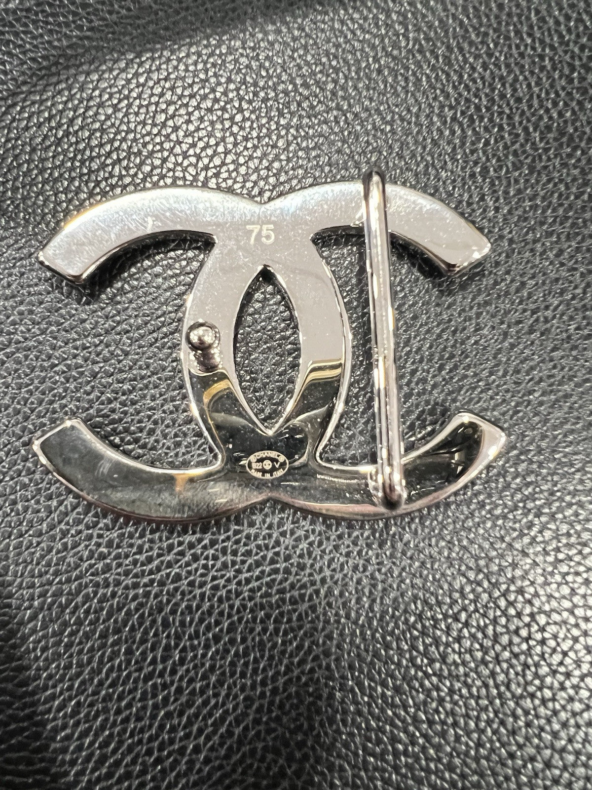 Chanel Reversible Ivory/Black Silver Large Logo Buckle Belt Size 75/28"