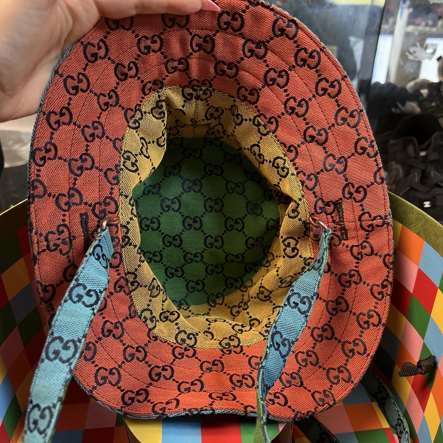 Gucci Reversible Multicolor Bucket Hat Size M WIth Box Retail $650